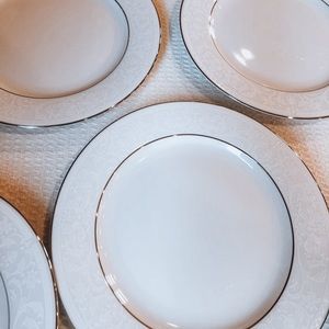 DISCONTINUED Nikko Bone China White Platinum Set